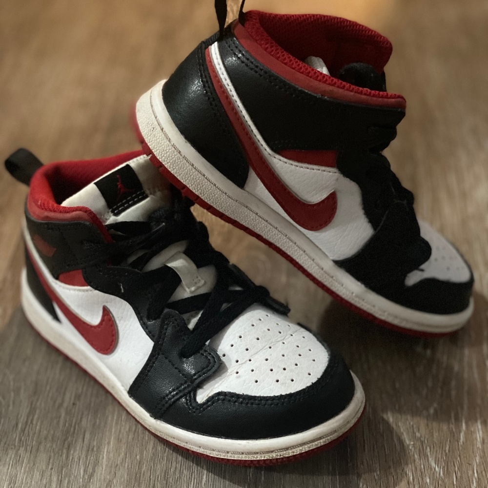 Kids Nike Jordan 1 Size 10